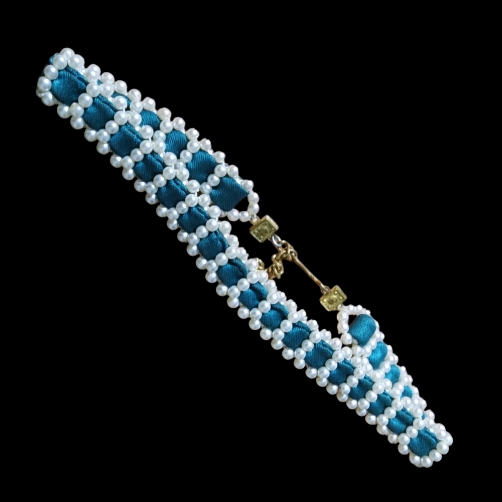 🤍Vintage 1960s Pearl Ribbon Choker - Picture 7 of 8